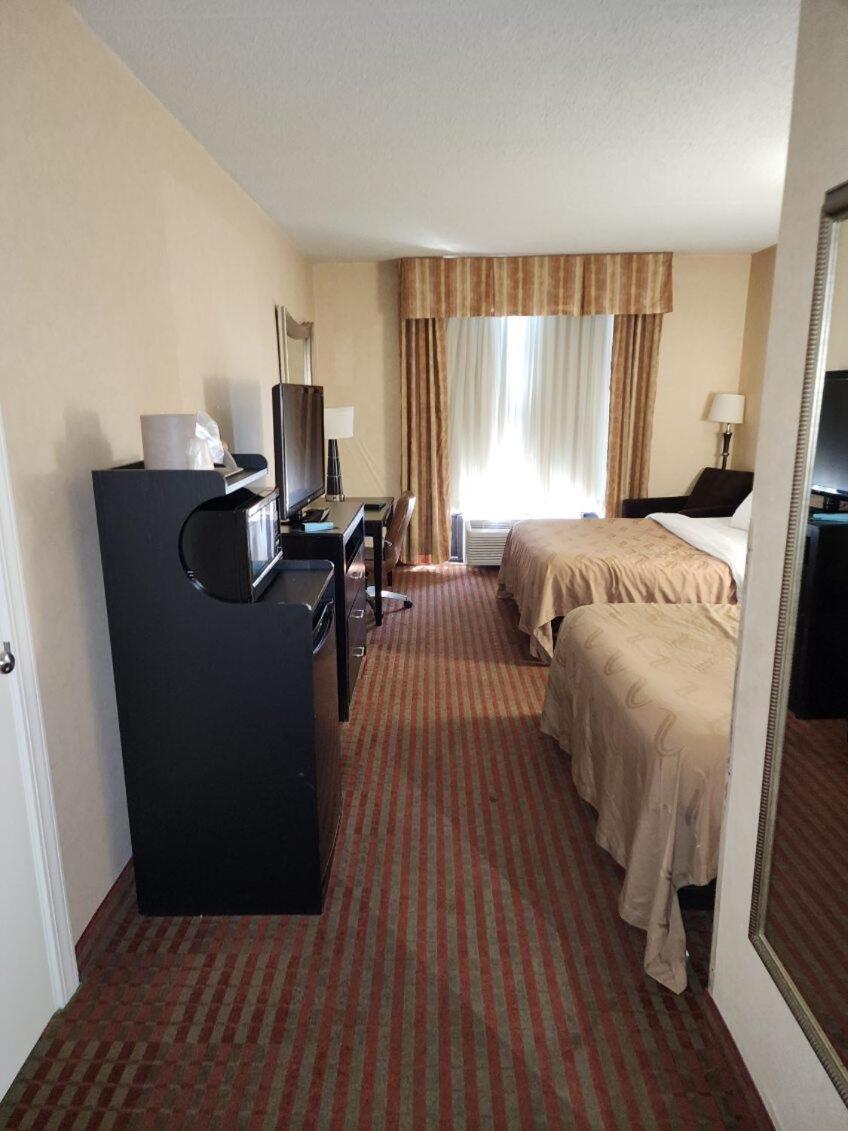 Quality Inn & Suites Somerset Extérieur photo